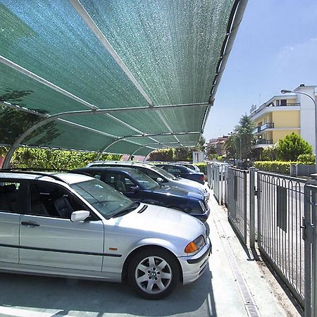 Hotel Imperial San Benedetto del Tronto Exterior photo