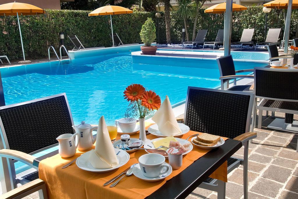 Hotel Imperial San Benedetto del Tronto Exterior photo