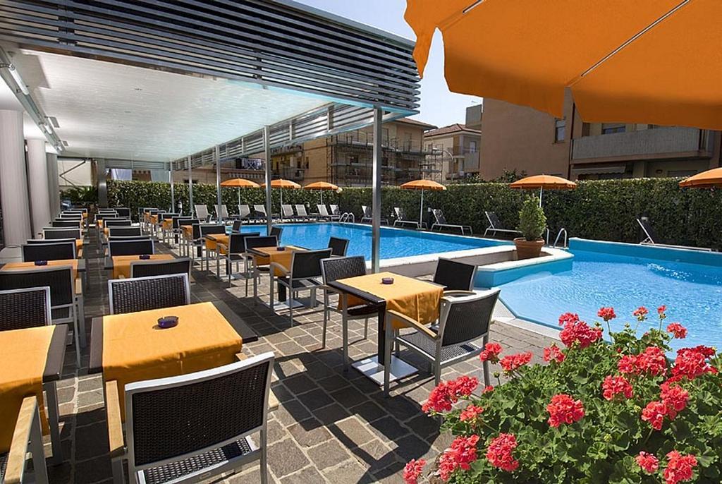 Hotel Imperial San Benedetto del Tronto Exterior photo