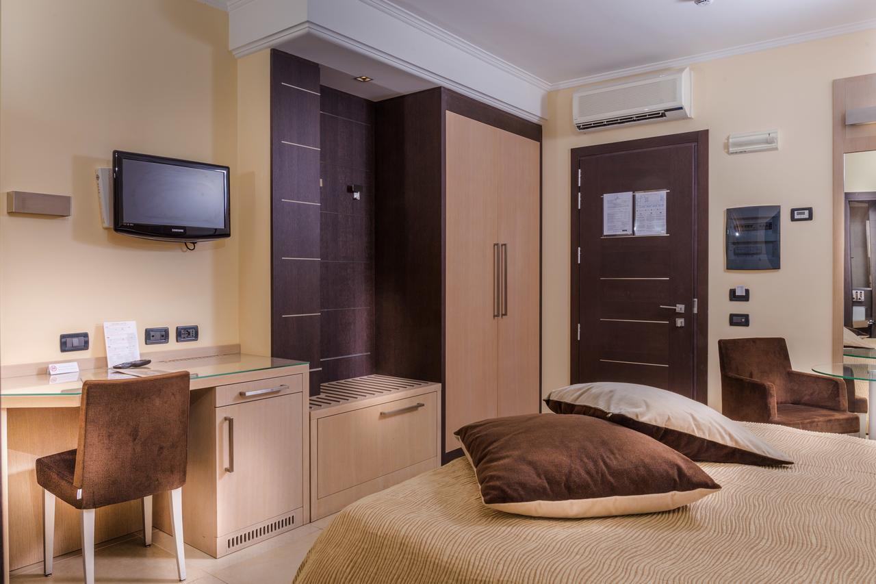Hotel Imperial San Benedetto del Tronto Exterior photo
