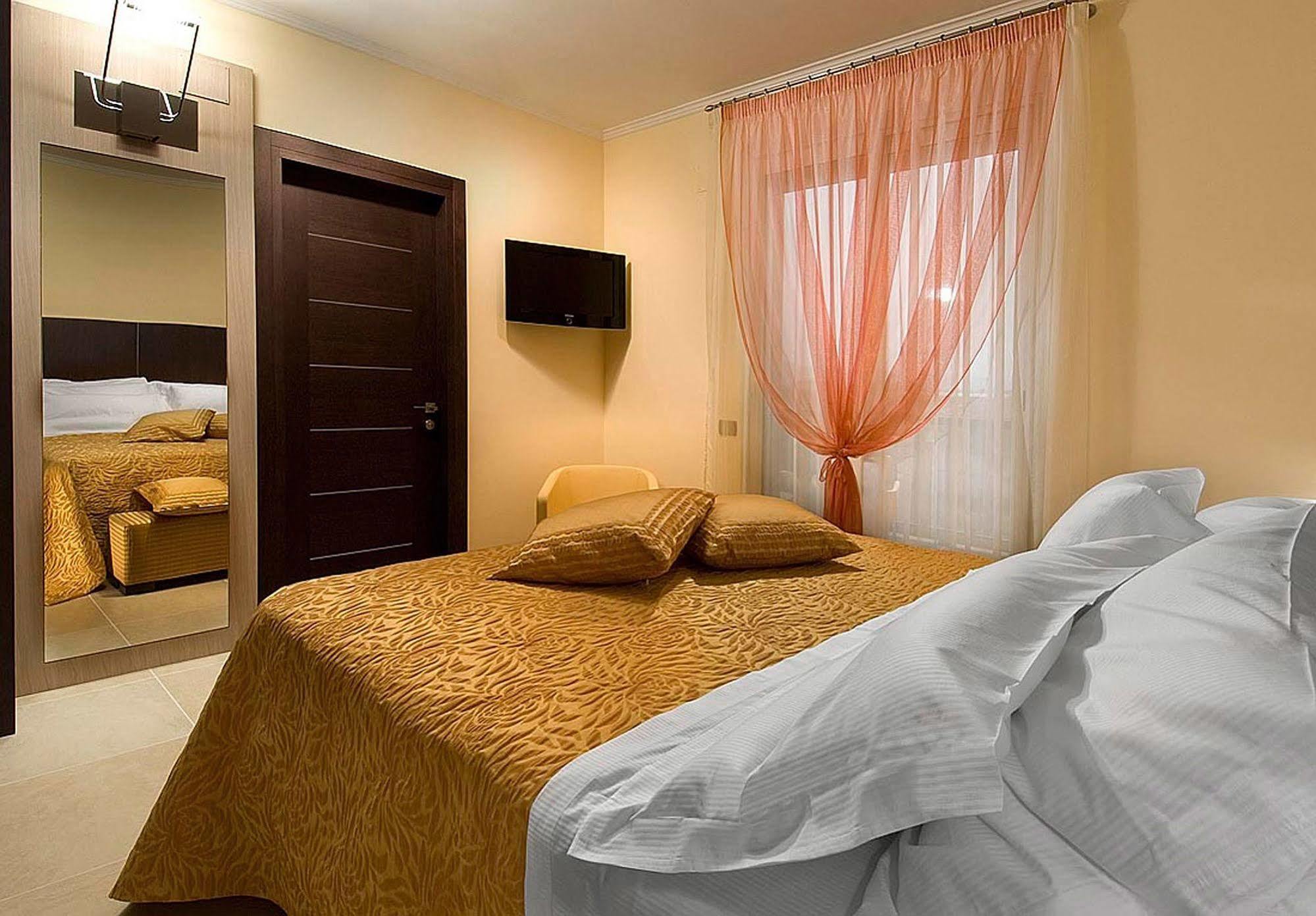 Hotel Imperial San Benedetto del Tronto Exterior photo