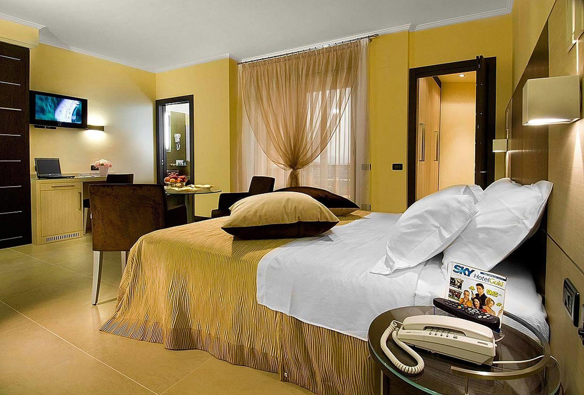 Hotel Imperial San Benedetto del Tronto Exterior photo