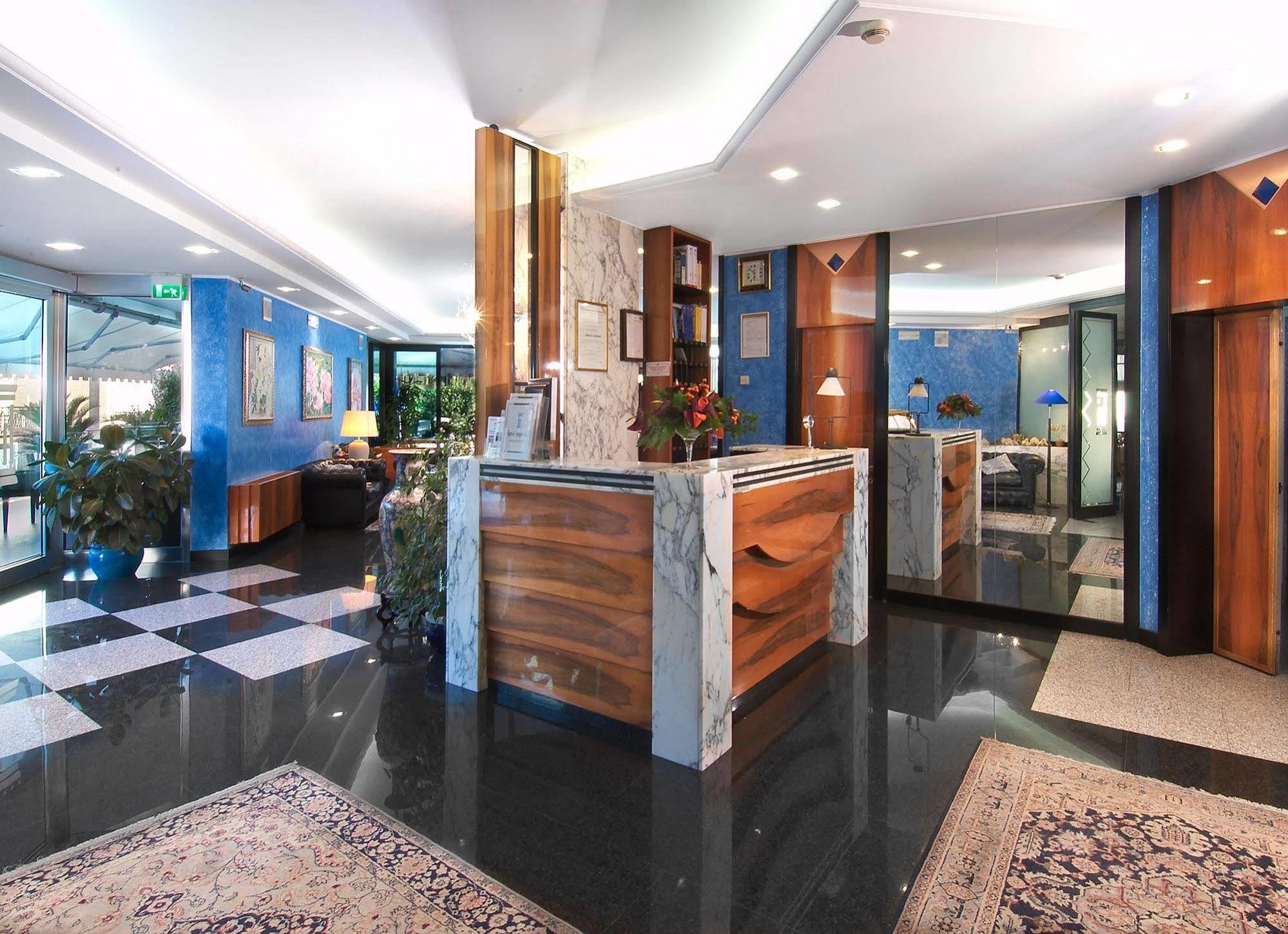 Hotel Imperial San Benedetto del Tronto Exterior photo
